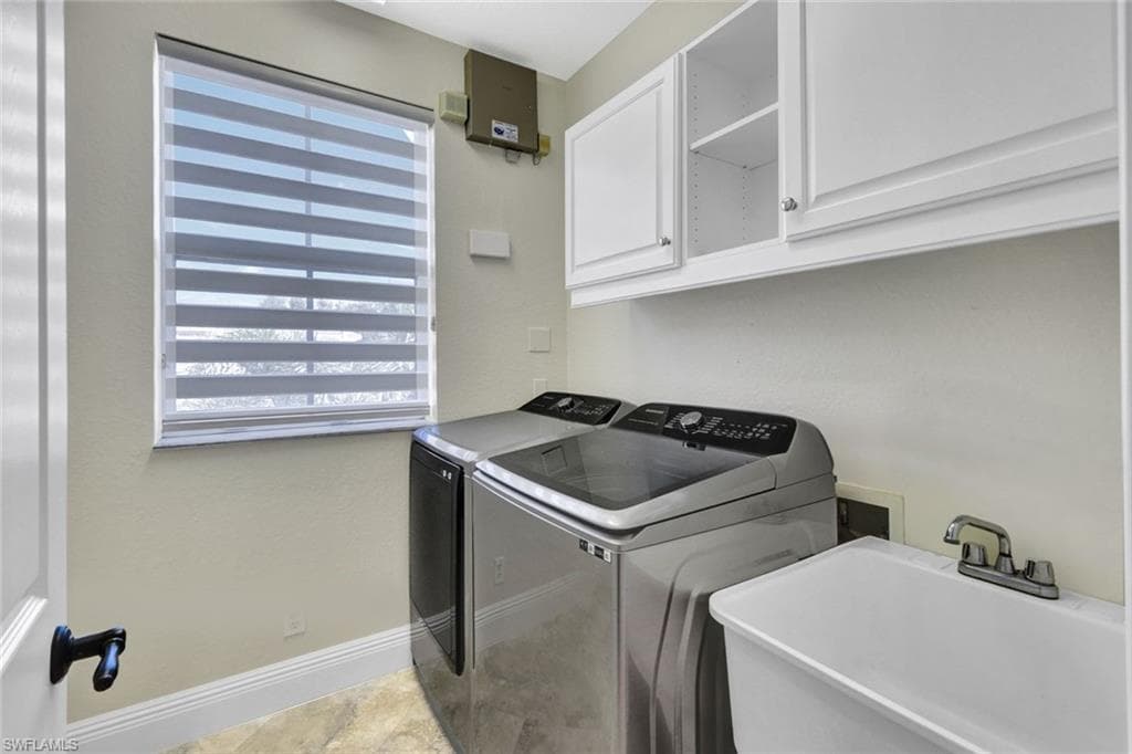 1345 Mariposa CIR 5204-27