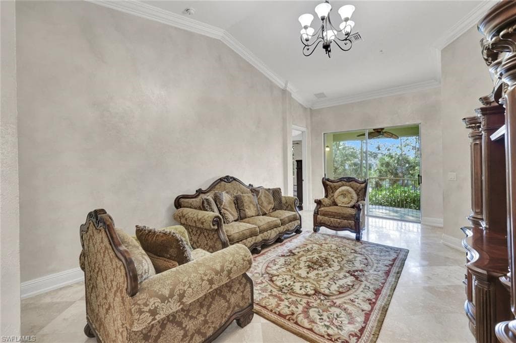 1345 Mariposa CIR 5204-7