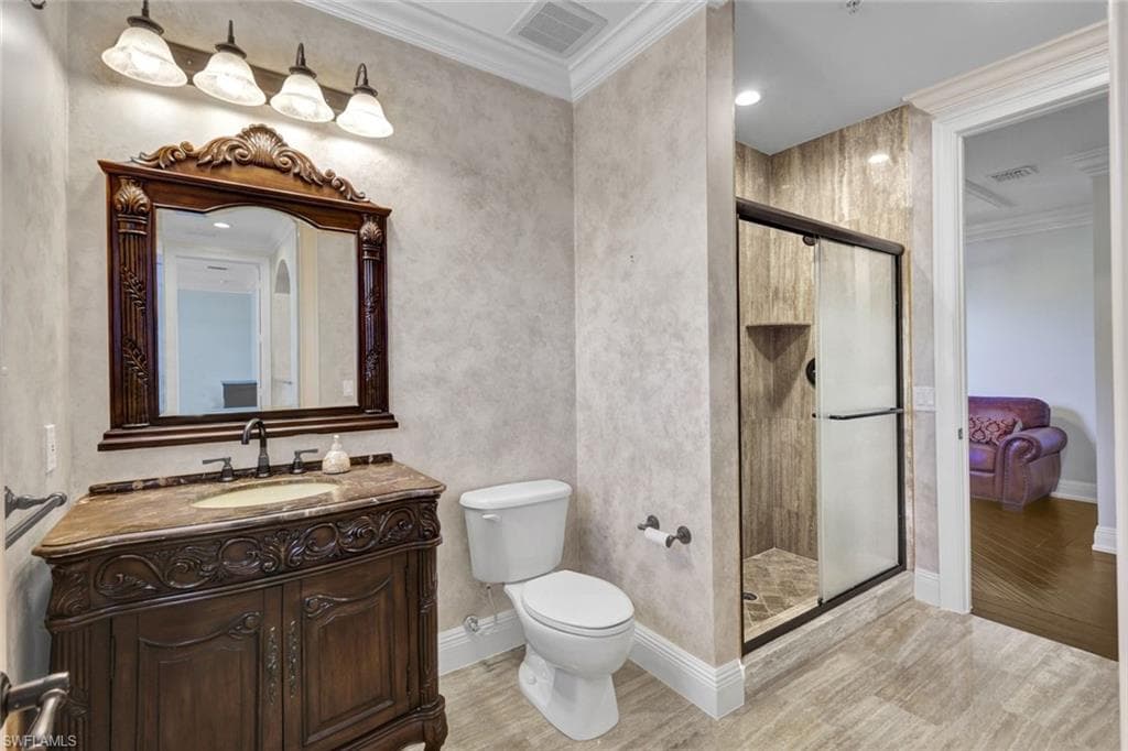 1345 Mariposa CIR 5204-28