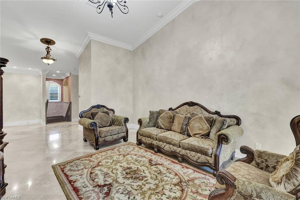 1345 Mariposa CIR 5204-10