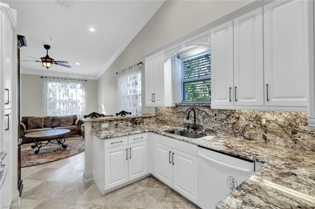 1345 Mariposa CIR 5204-18
