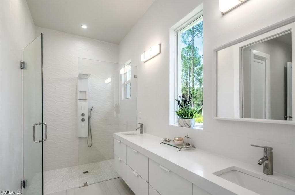 3740 3rd AVE SW-9