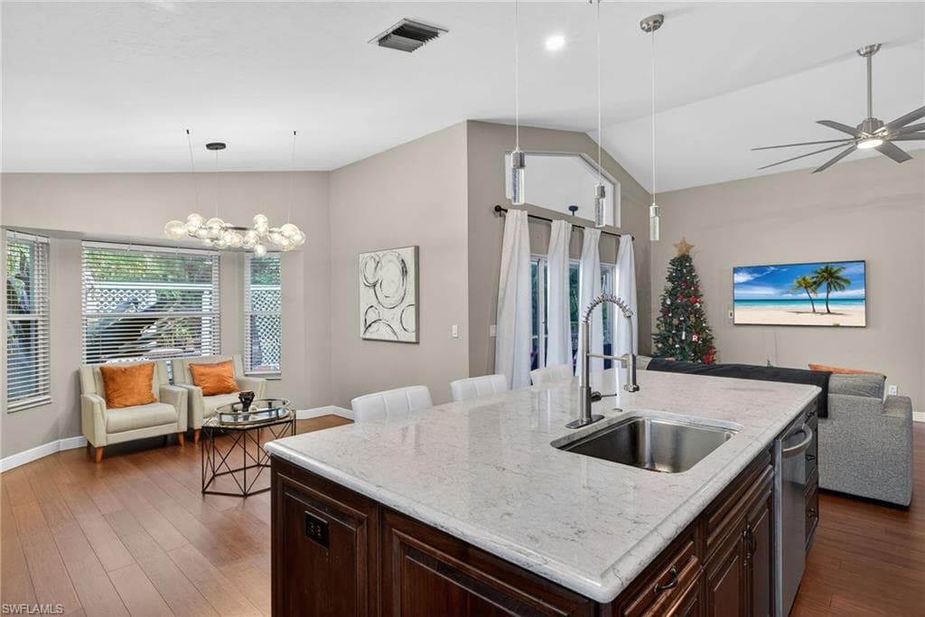 18015 Horseshoe Bay CIR-12