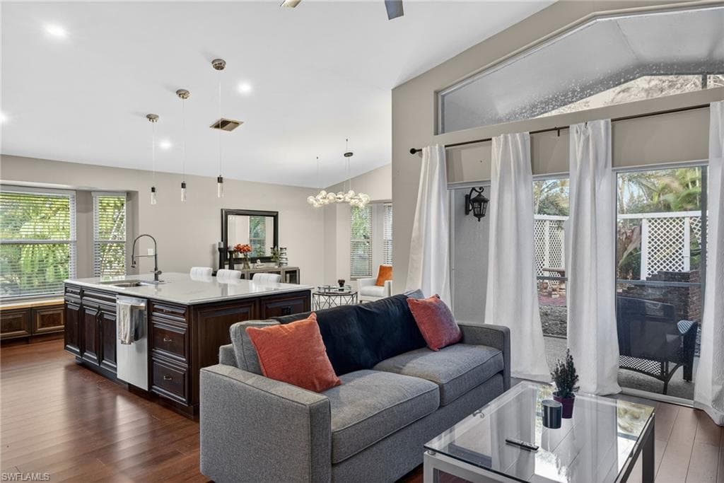 18015 Horseshoe Bay CIR-7