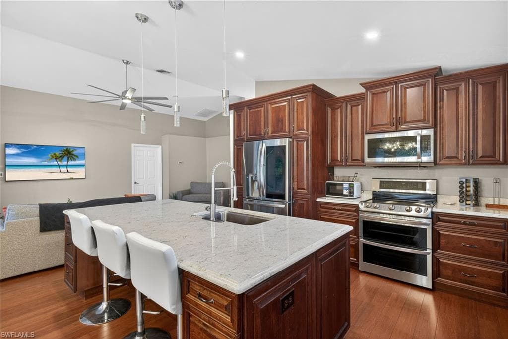 18015 Horseshoe Bay CIR-8
