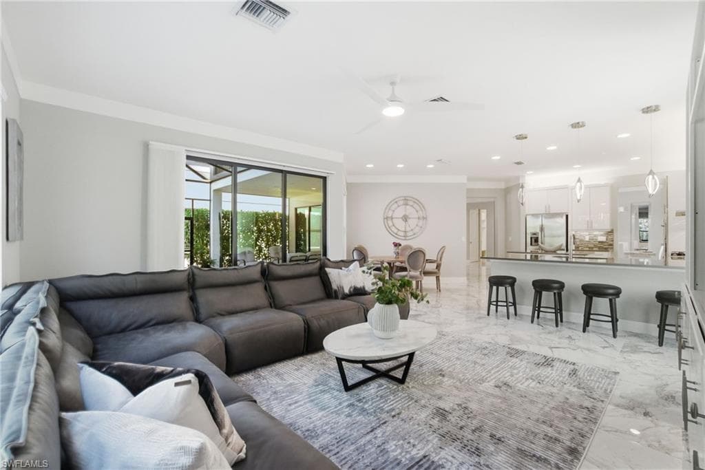 4654 Kensington CIR-2