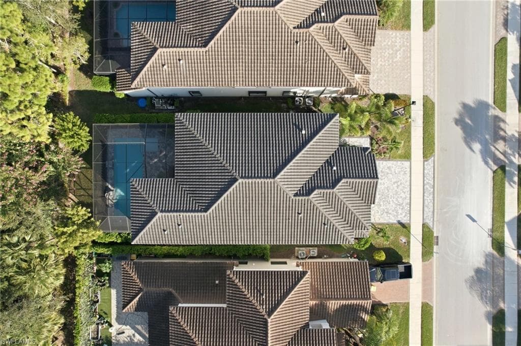 4654 Kensington CIR-33
