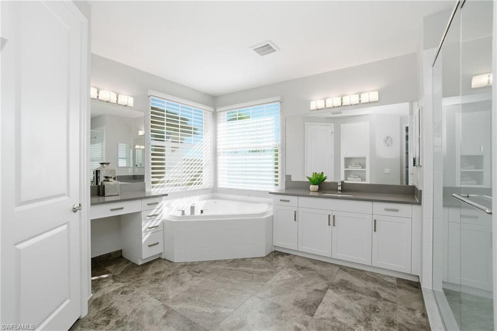 4654 Kensington CIR-14