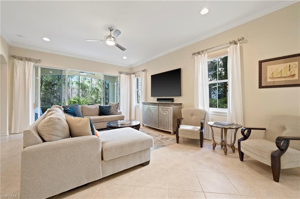 2809 Tiburon BLVD E 2-5