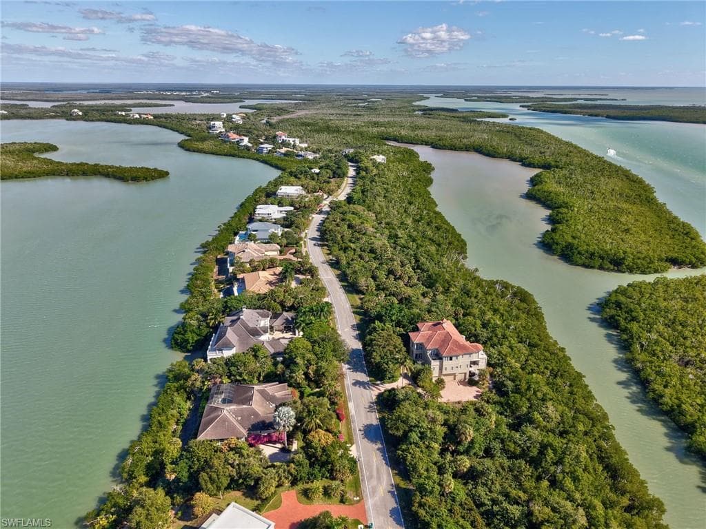 1272 Blue Hill Creek DR-9