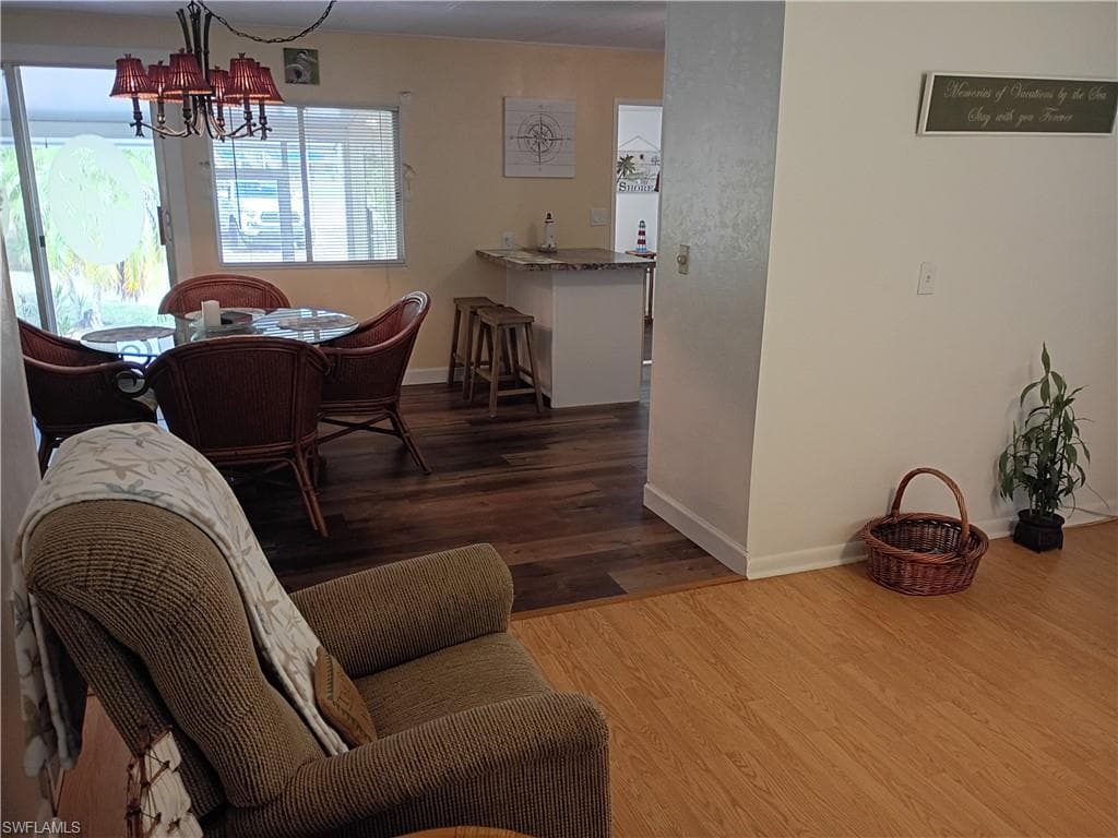 7867 Raymary ST-22