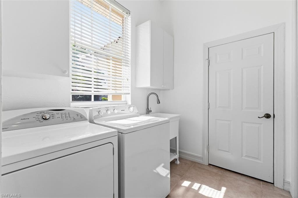 657 Soliel DR-23