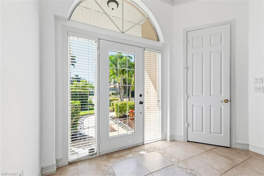 657 Soliel DR-2