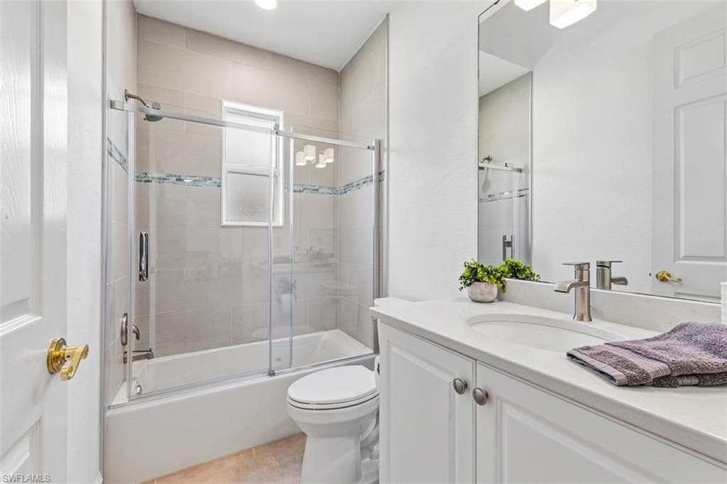 657 Soliel DR-16