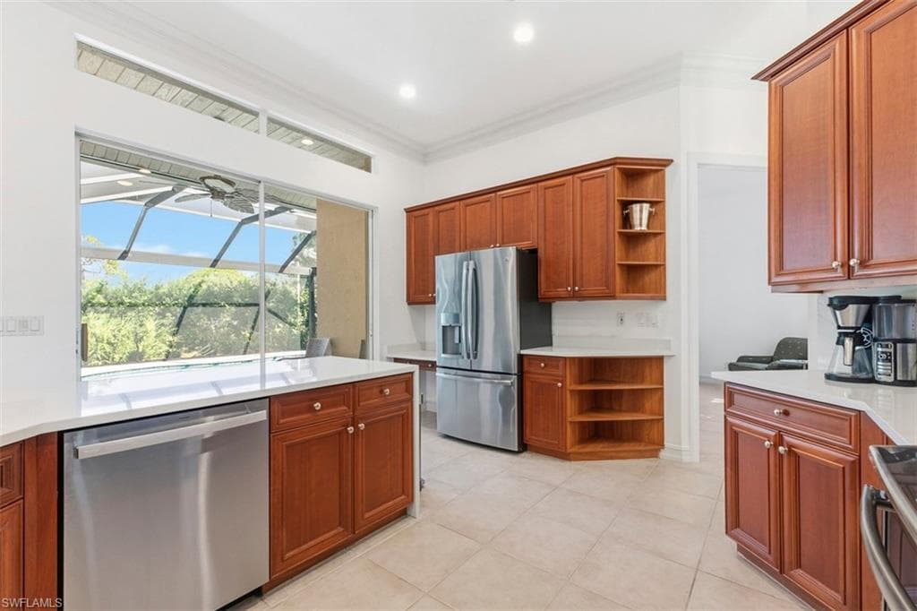 657 Soliel DR-5