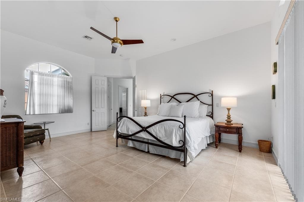 657 Soliel DR-9