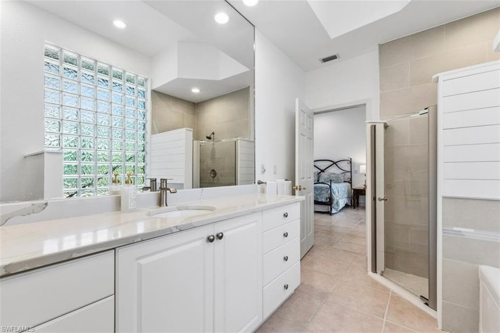 657 Soliel DR-11