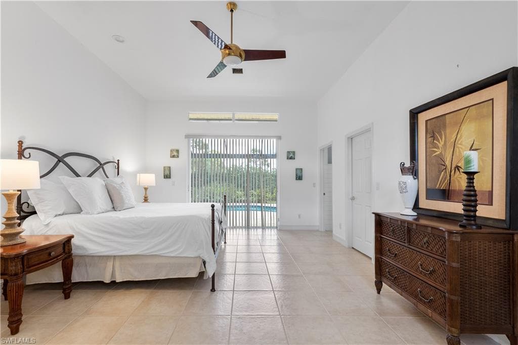657 Soliel DR-8