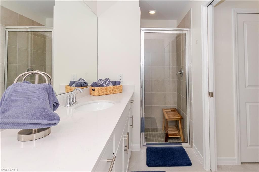 5527 DOUBLE EAGLE CIR 3815-10