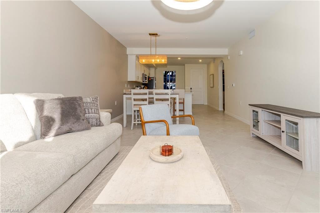 5527 DOUBLE EAGLE CIR 3815-5