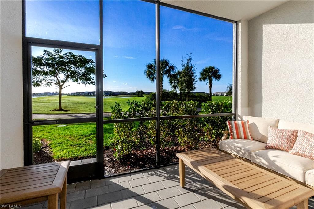 5527 DOUBLE EAGLE CIR 3815-15