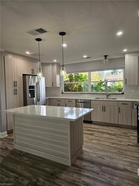 3933 E River DR-10