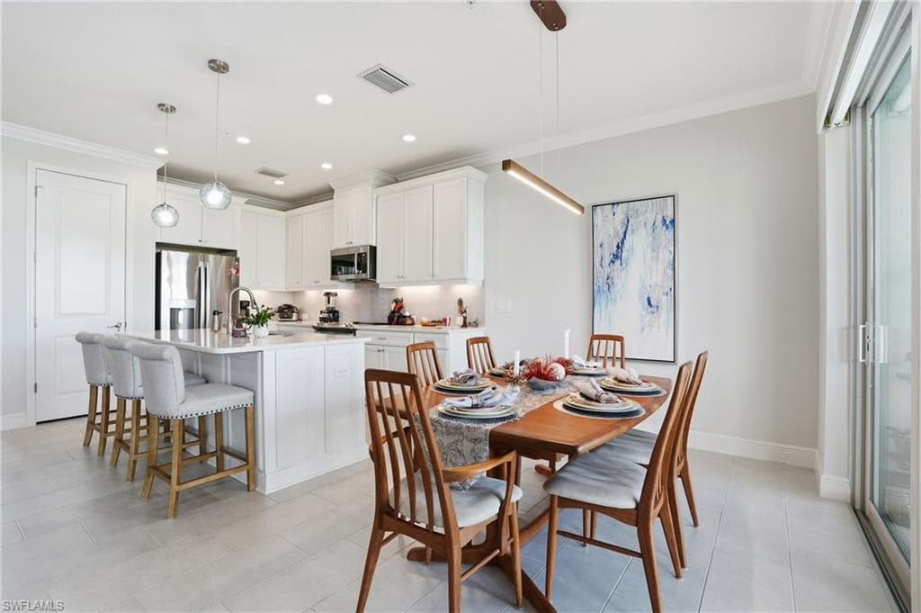 2647 Seychelles CIR 2206-4