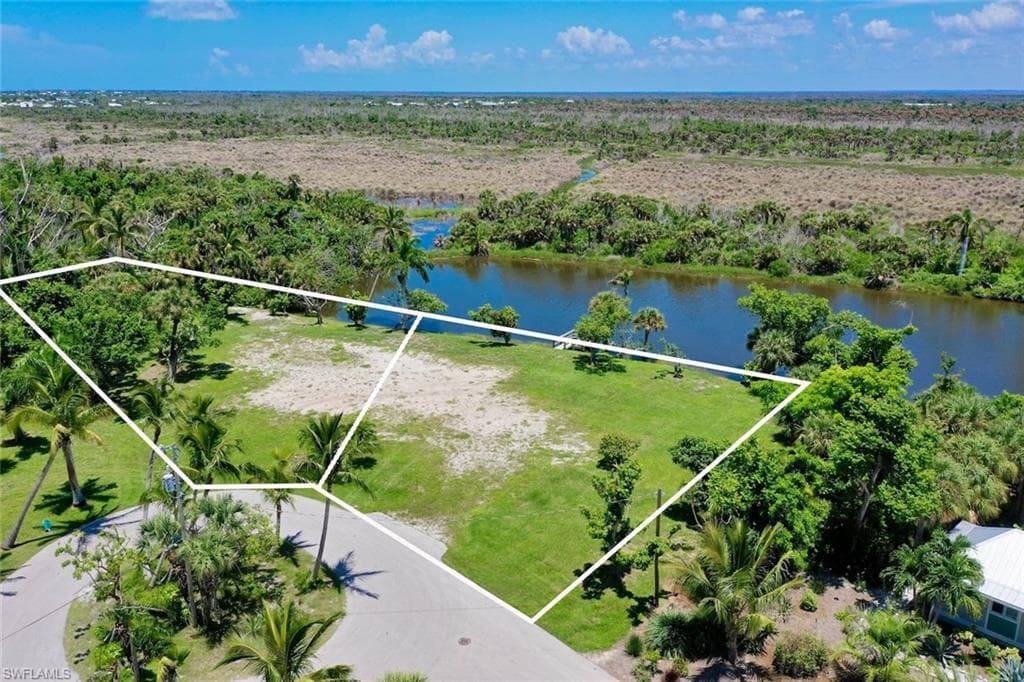 4037 Coquina DR-43