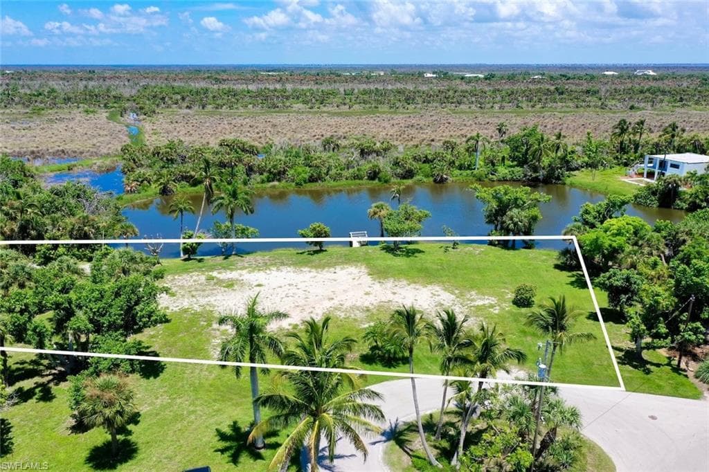 4037 Coquina DR-7