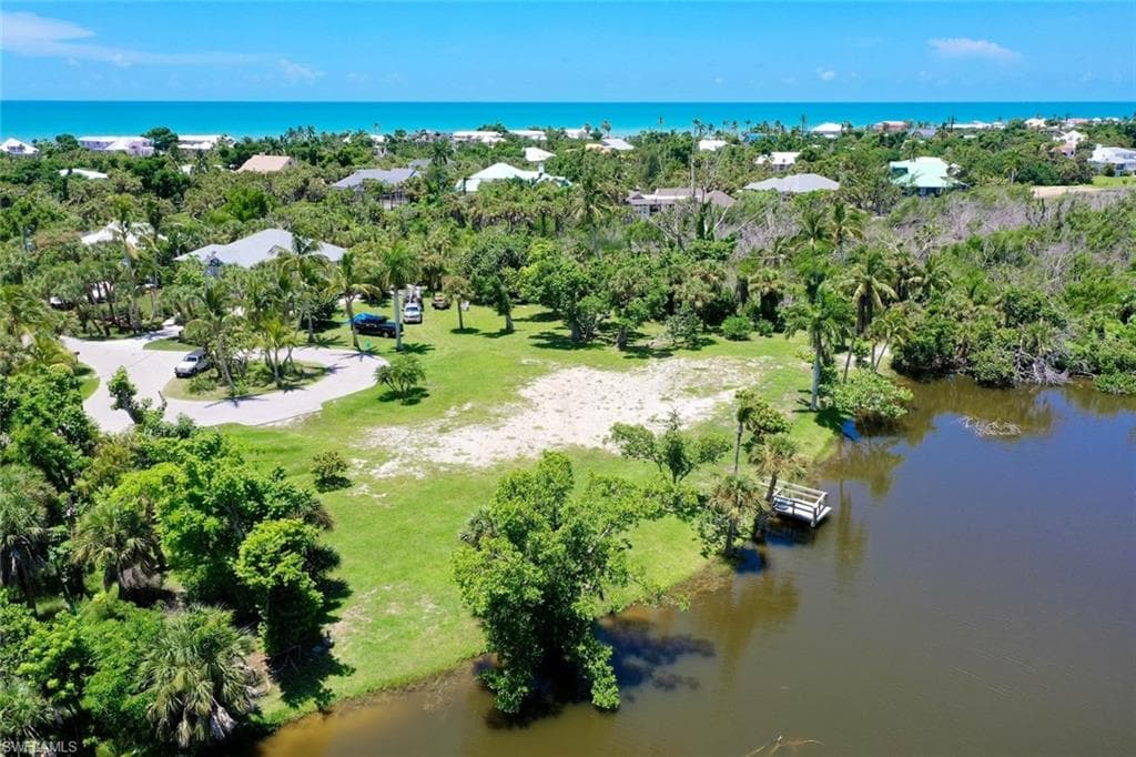 4037 Coquina DR-35