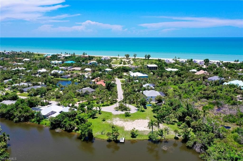 4037 Coquina DR-31