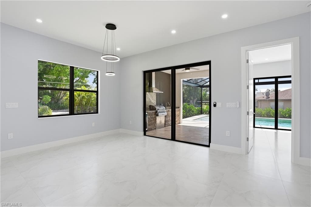 27659 Franklin ST-13