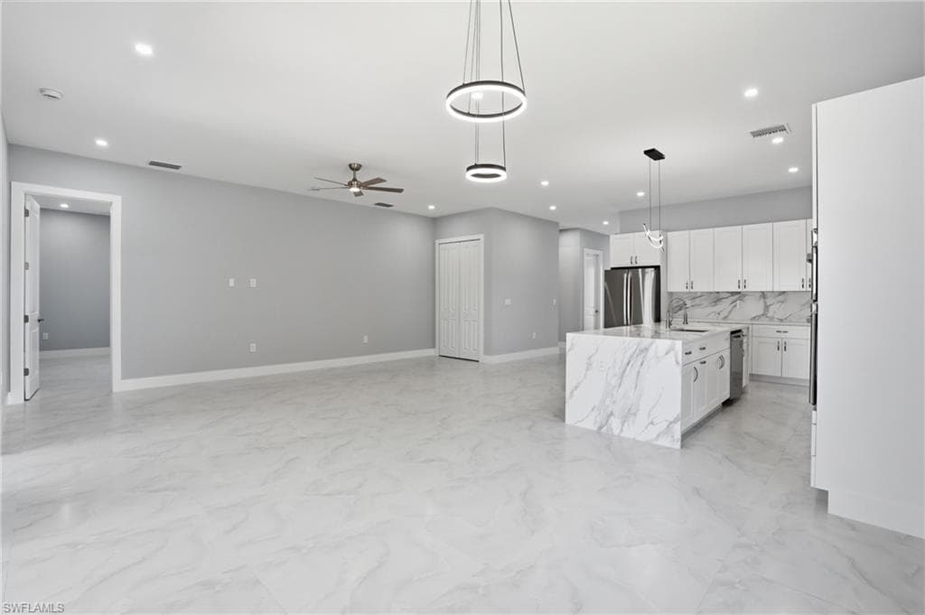 27659 Franklin ST-12