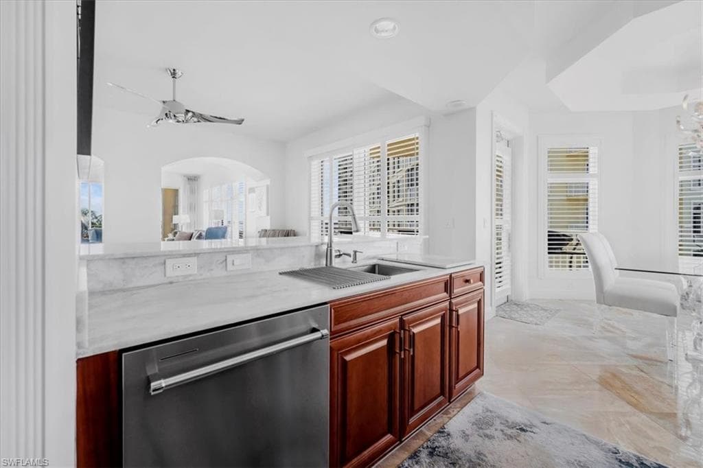 6061 Silver King BLVD 306-17