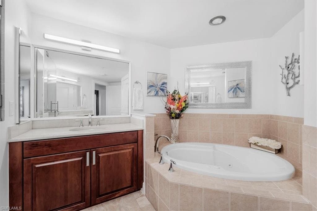 6061 Silver King BLVD 306-36