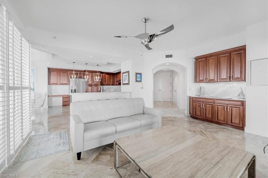 6061 Silver King BLVD 306-19