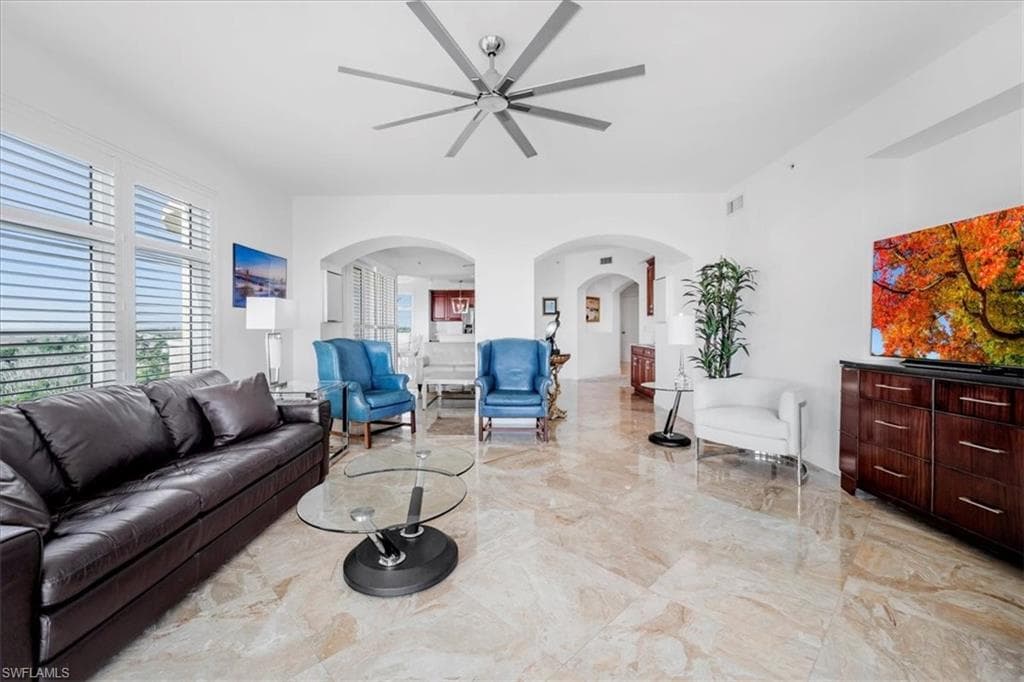 6061 Silver King BLVD 306-25