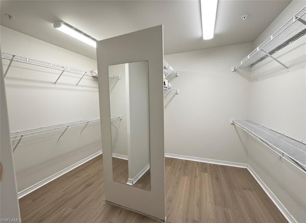 12038 Covent Garden CT 704-7