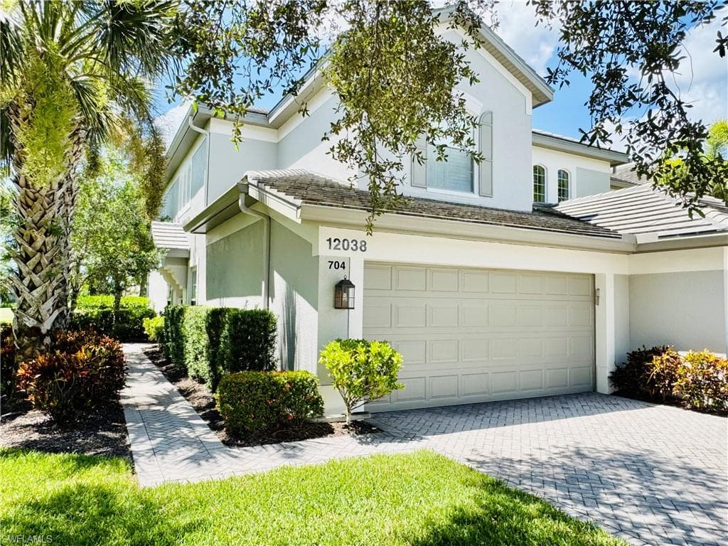 12038 Covent Garden CT 704-1