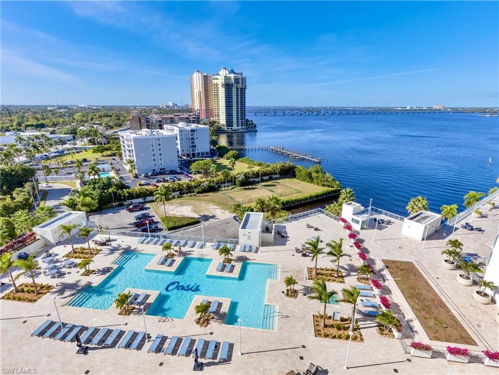 3000 Oasis Grand BLVD 1206-20
