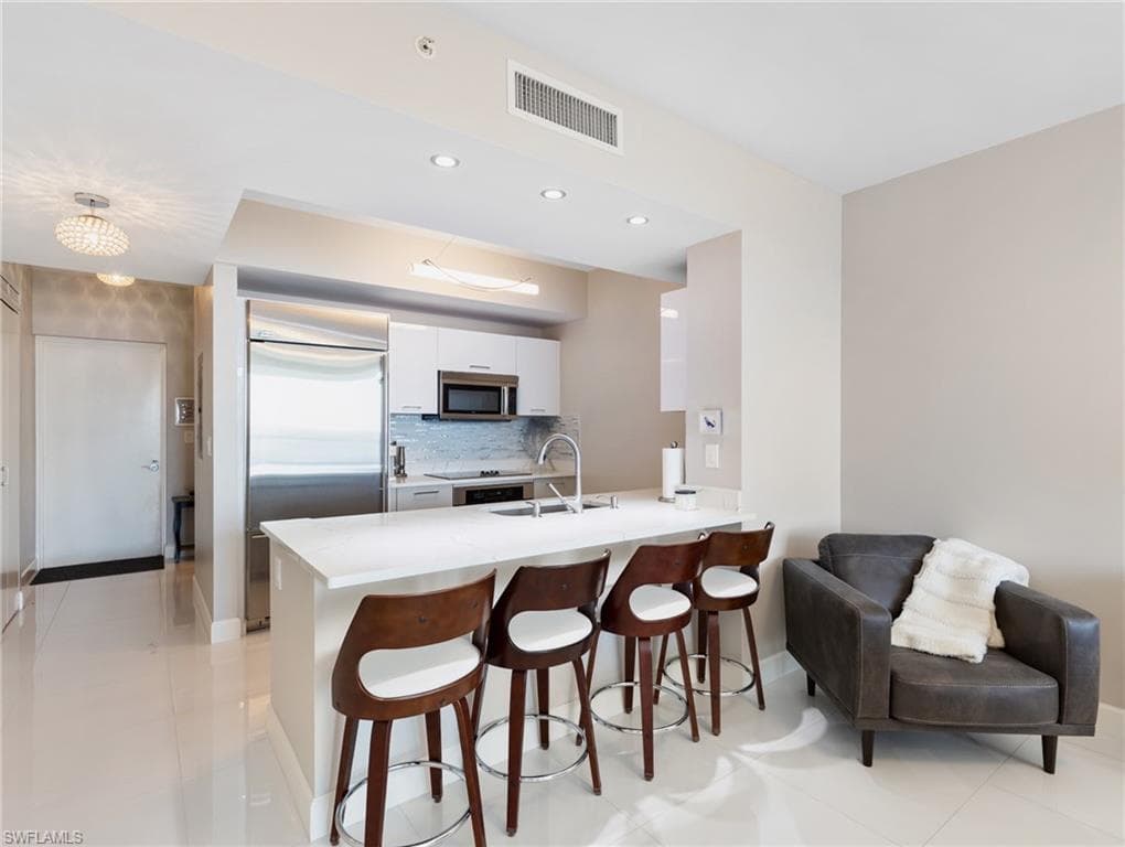 3000 Oasis Grand BLVD 1206-9