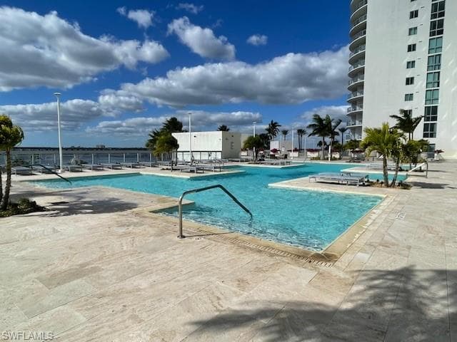 3000 Oasis Grand BLVD 1206-40