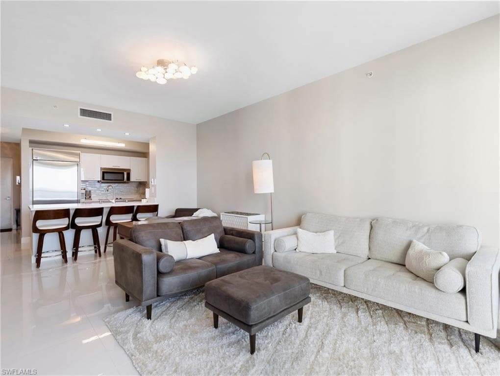 3000 Oasis Grand BLVD 1206-4