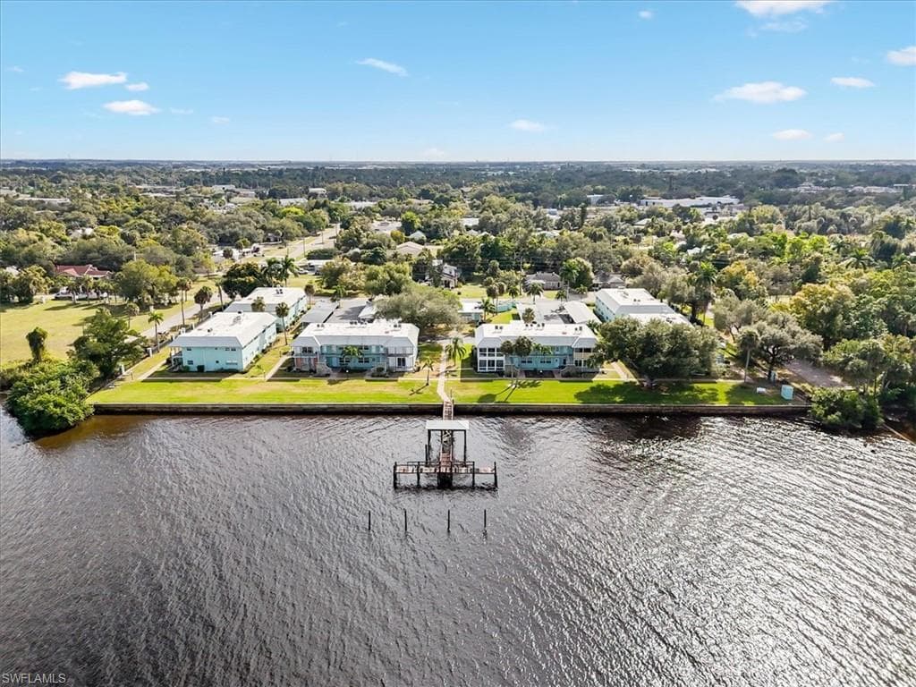3225 E Riverside DR 63-F-28