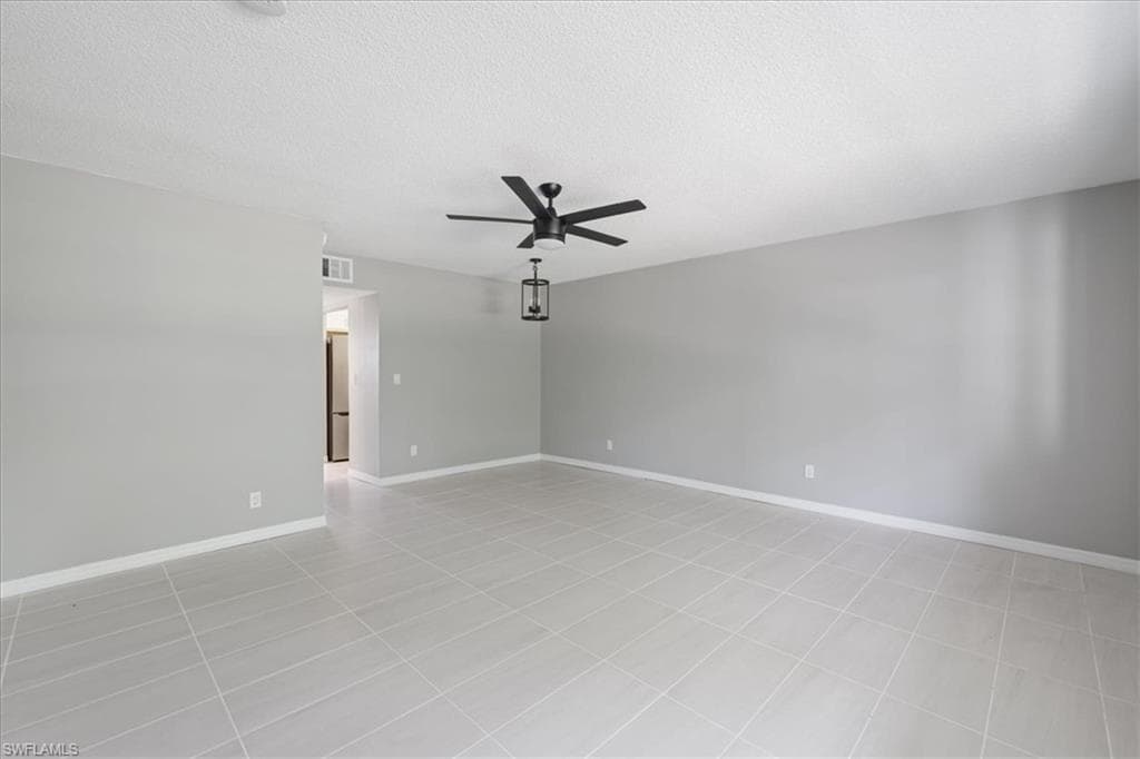 3225 E Riverside DR 63-F-9