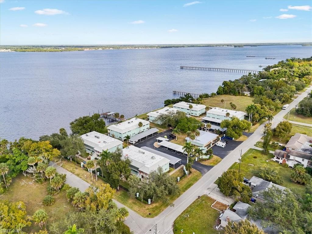 3225 E Riverside DR 63-F-24