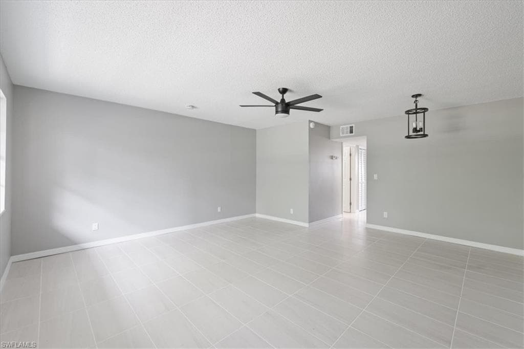 3225 E Riverside DR 63-F-10