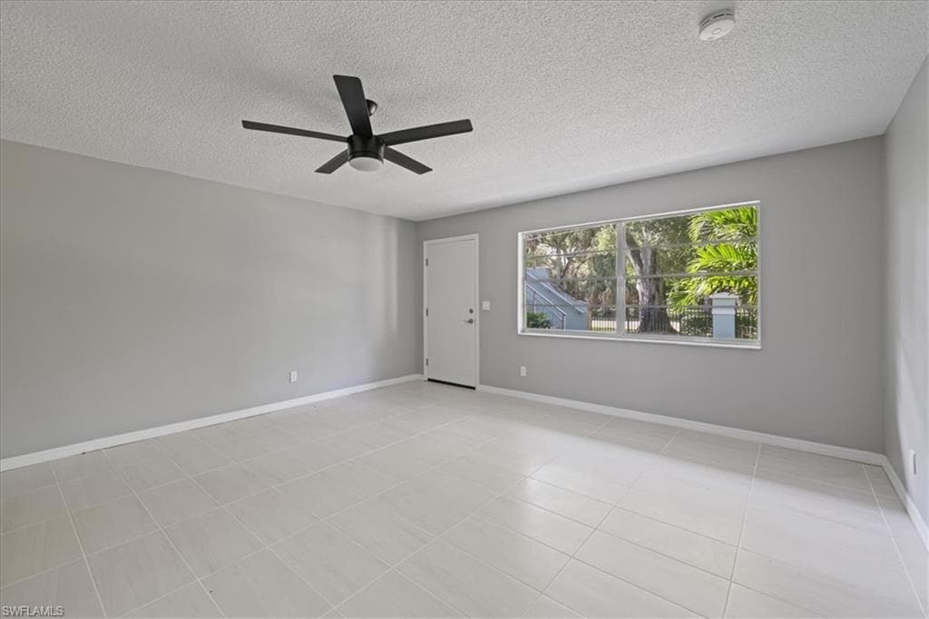 3225 E Riverside DR 63-F-8