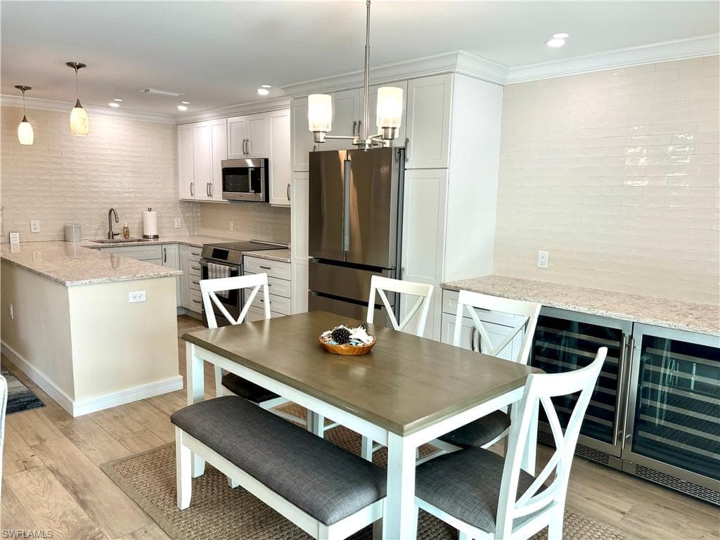 1435 Curlew AVE 1-3