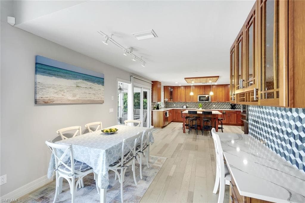 1111 Schooner PL-17